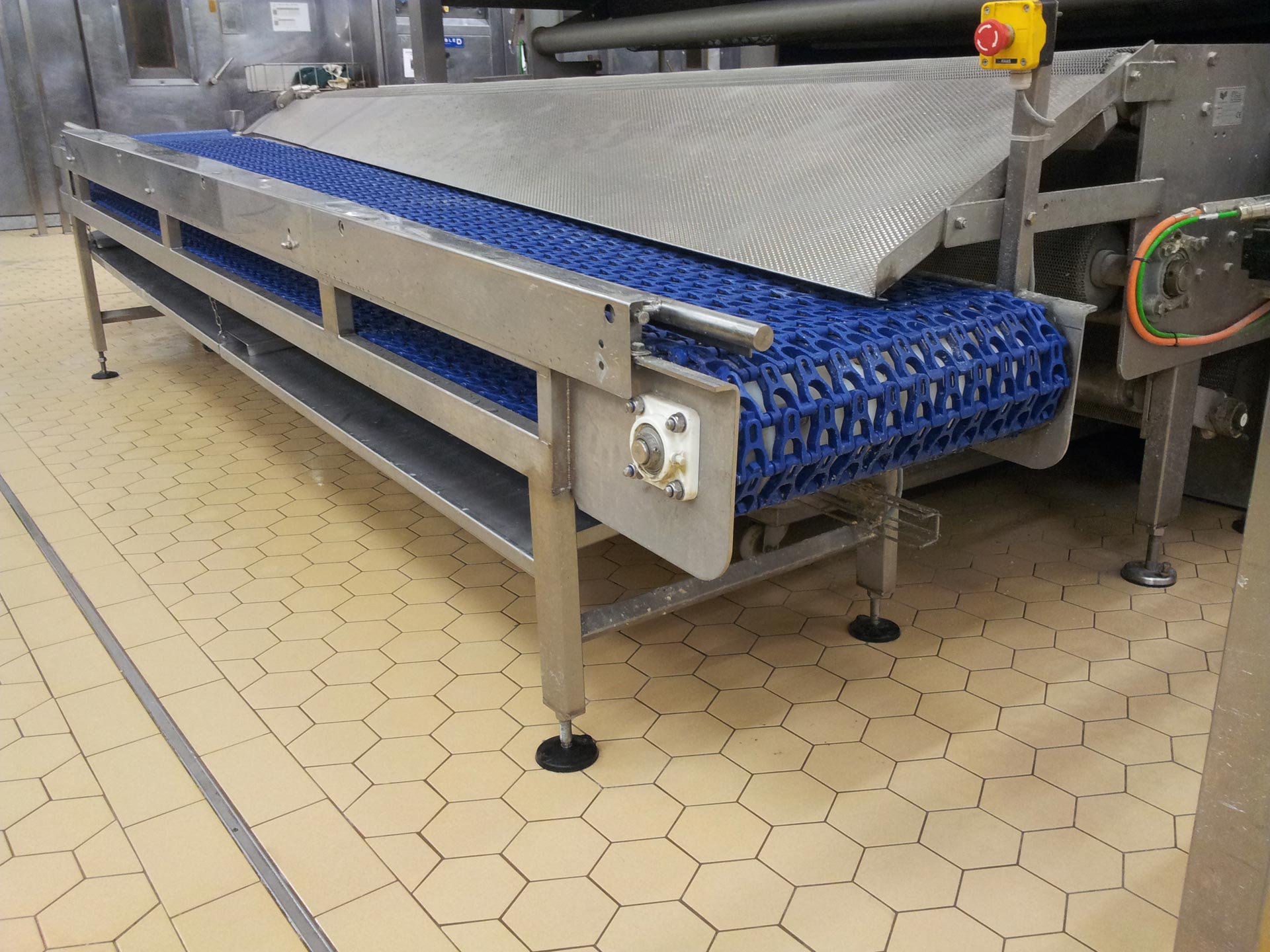 Case Modular Conveyor Manufacturers